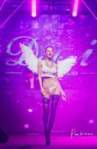 ดีเจลูกหว้า 9