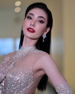 มีนา ริณา 33