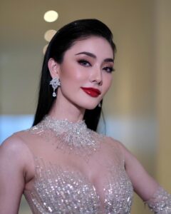 มีนา ริณา 34